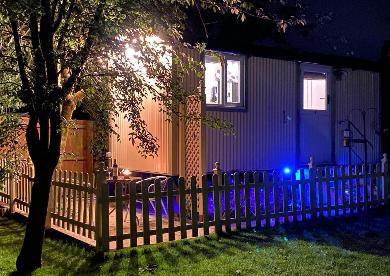The Duck House Apartment Swansea Exterior photo